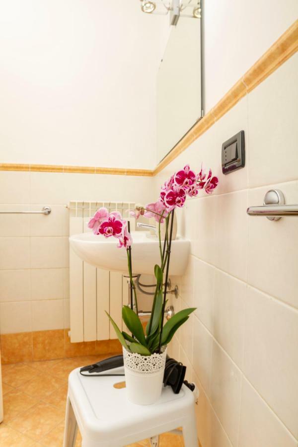 I Balconi Di San Domenico Apartment ปาแลร์โม ภายนอก รูปภาพ
